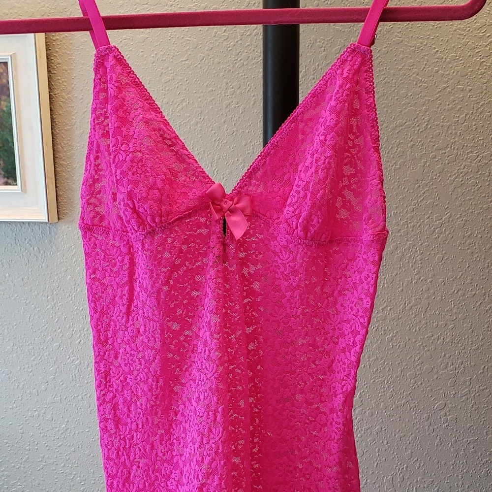 Hot Pink VS Nighty